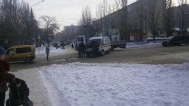 Водитель автомобиля, столкнувшегося с каретой скорой помощи, ищет свидетелей ДТП! | Корабелов.ИНФО