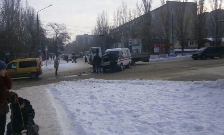 Водитель автомобиля, столкнувшегося с каретой скорой помощи, ищет свидетелей ДТП! | Корабелов.ИНФО