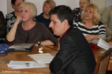 Директор школы № 1 хочет "присоединить" гимназию № 3 и экономический лицей № 1, но их руководители - категорически против | Корабелов.ИНФО image 4