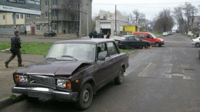 В Николаеве полицейский ВАЗ врезался в «Шевроле» | Корабелов.ИНФО image 1