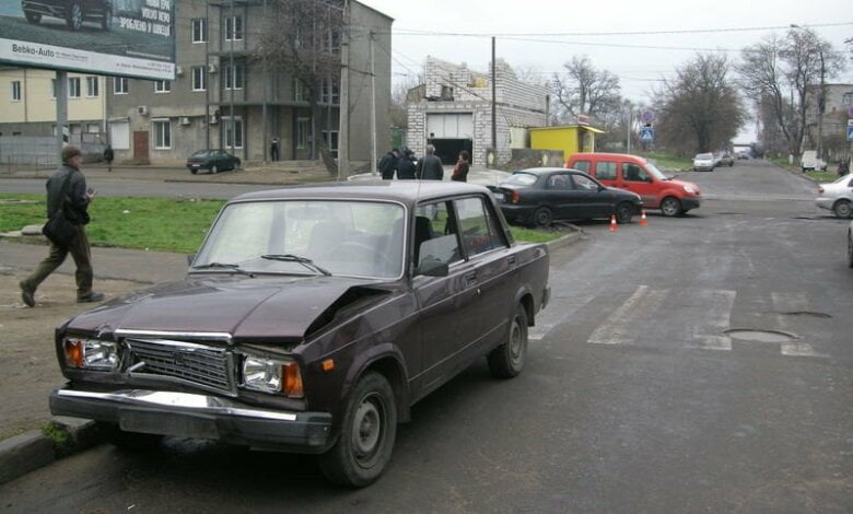 В Николаеве полицейский ВАЗ врезался в «Шевроле» | Корабелов.ИНФО image 1