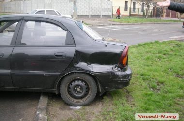 В Николаеве полицейский ВАЗ врезался в «Шевроле» | Корабелов.ИНФО image 2