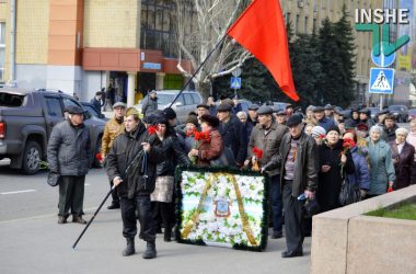 Слезы гордости, крики, потасовки и уроки истории – как в Николаеве отметили 72-ю годовщину освобождения (Видео) | Корабелов.ИНФО image 8