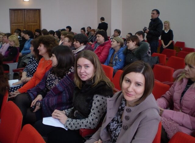 «Добрі і ласкаві, мужні, хоробрі і такі тендітні», - жінок Жовтневого району привітали зі святом | Корабелов.ИНФО image 1