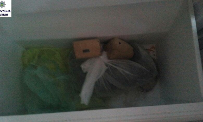 У Корабельному районі під час сварки чоловік пригрозив підірвати сусіда, а потім показав набої, які зберігав у "морозильці" | Корабелов.ИНФО image 1