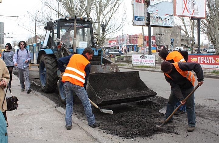 "Для снижения аварийности и социального напряжения". Улицы Корабельного - одни из первых в очереди на текущий ремонт | Корабелов.ИНФО