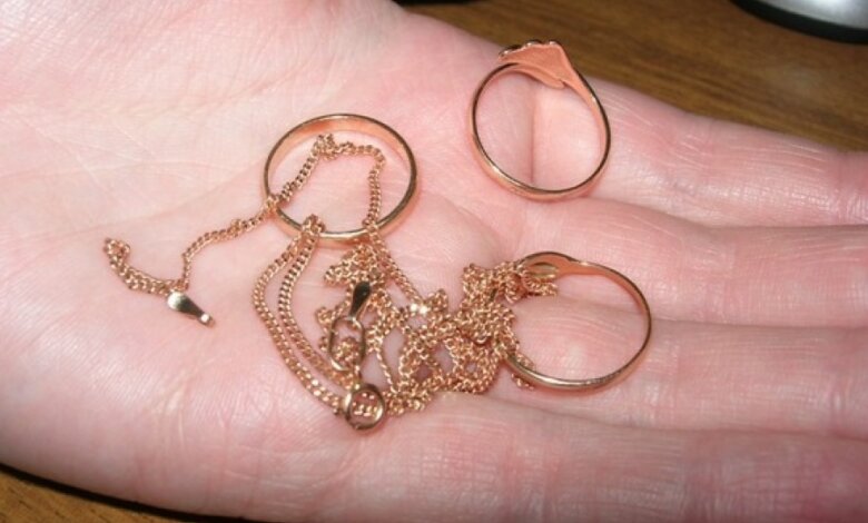 Новый "развод": жительница Корабельного района отдала золотые украшения кавалеру с сайта знакомств | Корабелов.ИНФО