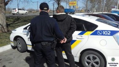 За годину в Корабельному районі патрульні затримали двох чоловіків, в кожного з яких був шприц з наркотиком | Корабелов.ИНФО image 2