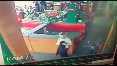 В пиццерии в Корабельном районе украли кошелек с "внушительной" суммой денег. Николаевцев просят опознать вора (фото) | Корабелов.ИНФО