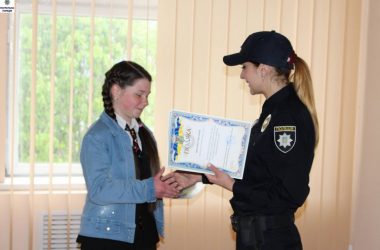 В Управлении патрульной полиции Николаева нашли индивидуальные слова для юных журналистов из Корабельного района | Корабелов.ИНФО image 4
