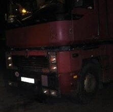 Ночью в Корабельном районе патрульные остановили "фуру" за выключенные фары, а водитель оказался пьяным | Корабелов.ИНФО