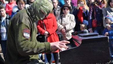 "У каждого свое оружие": пианист-экстремист вывел николаевцев на площадь | Корабелов.ИНФО