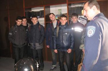 Школярі побували в Корабельному відділі поліції | Корабелов.ИНФО image 4