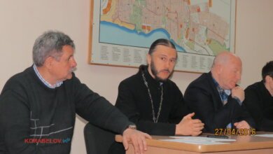 Отец Богдан готов рассматривать другие варианты. Итоги обсуждения вопроса строительства церкви в Корабельном. Видео | Корабелов.ИНФО image 1