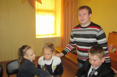 Діти Корабельного району передали захисникам  в АТО "Великодній кошик" (Відео) | Корабелов.ИНФО image 7