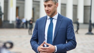 "C таким правительством деньги будут либо проедены, либо раздерибанены", - А. Ильюк против приватизации СМП "Октябрьск" (видео) | Корабелов.ИНФО