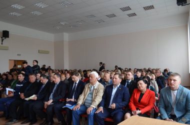 Бывшая глава Жовтневой РГА Москаленко на представлении нового руководителя района пожелала ему "Сил, вдохновения, мудрости" | Корабелов.ИНФО image 3