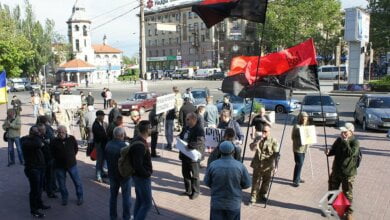 Группа николаевцев провела акцию против «Сбербанка России» | Корабелов.ИНФО