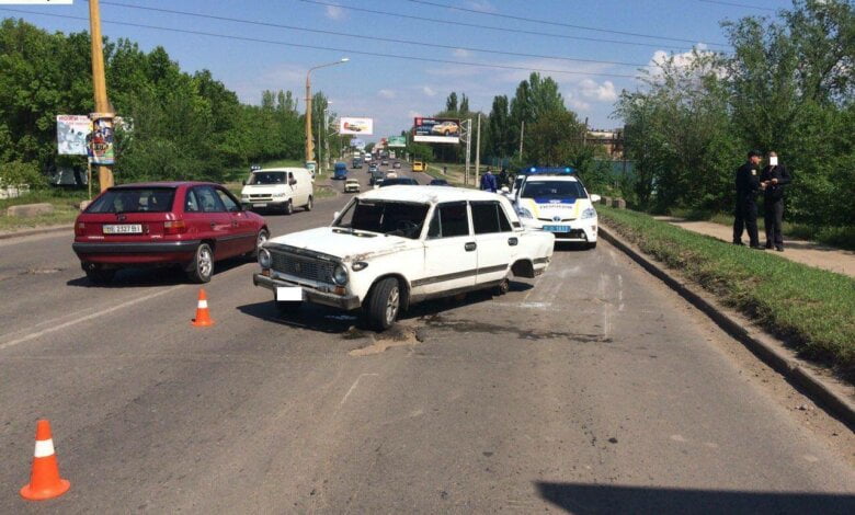"Был за рулем в нетрезвом состоянии", - патрульные о водителе ВАЗа, "потерявшего" колесо на Широкобальском мосту | Корабелов.ИНФО