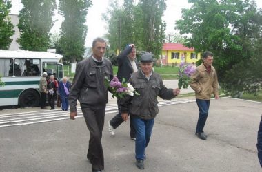 "Дорогами славы отцов". Ветераны и пенсионеры НГЗ проехали по местам боевой славы воинов Великой Отечественной | Корабелов.ИНФО image 5