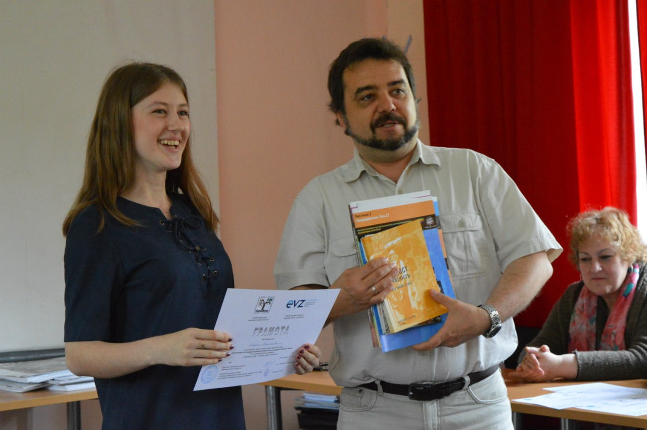 Школярки з Корабельного привезли нагороди зі Всеукраїнського конкурсу учнівських робіт «Історія та уроки Голокосту» | Корабелов.ИНФО image 4