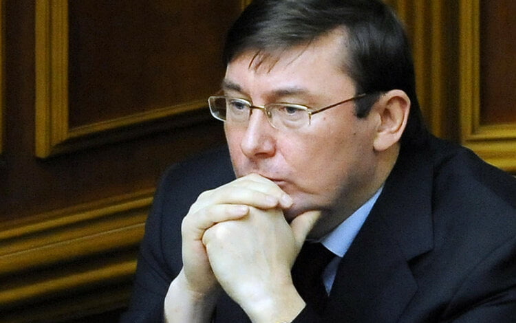 Коалиция с помощью «Відродження» и «Воли народа» приняла закон, позволяющий Луценко стать генпрокурором | Корабелов.ИНФО