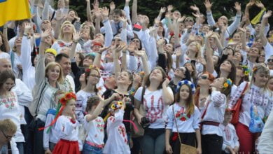 Около тысячи николаевцев отметили День Европы «вышитым» мегамаршем (ВИДЕО) | Корабелов.ИНФО