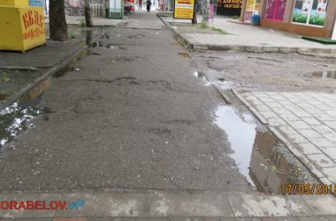 "Приходится балансировать между ямами, чтоб ноги не поломать", - жители Корабельного о тротуаре вдоль проспекта | Корабелов.ИНФО image 6
