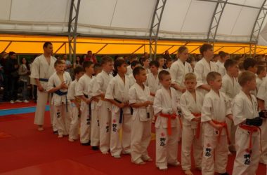 Встретились в честных поединках, почтив память Ильи Волкова. Каратисты из Корабельного вернулись домой с победами | Корабелов.ИНФО image 9