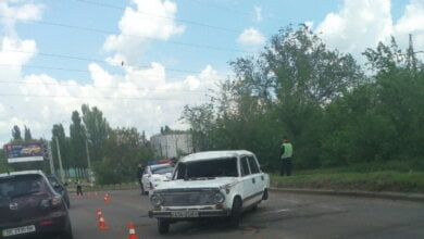 "Упал на крышу и вернулся в исходное положение". Из-за ямы на Широкобальском мосту у ВАЗа отвалилось колесо (ВИДЕО) | Корабелов.ИНФО image 8