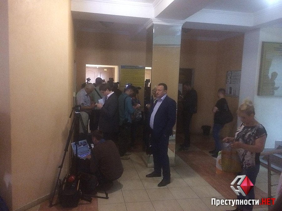 Пойманнный на взятке и сбежавший из больницы Романчук появился в суде | Корабелов.ИНФО image 2