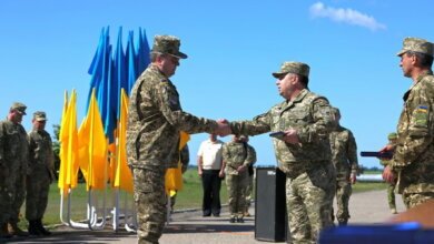 Генерал Степан Полторак на аеродромі «Кульбакіно» нагородив військових авіаторів | Корабелов.ИНФО image 1