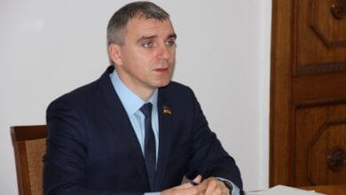 Мэр Николаева, "чтобы  решить проблемы с бездомными животными", решил уволить директора КП «Центр защиты животных» | Корабелов.ИНФО