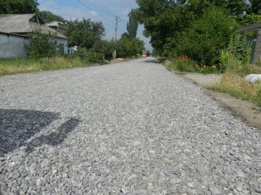 По улице Антонюка (бывшей ул. Жукова) укладывают асфальт | Корабелов.ИНФО image 4