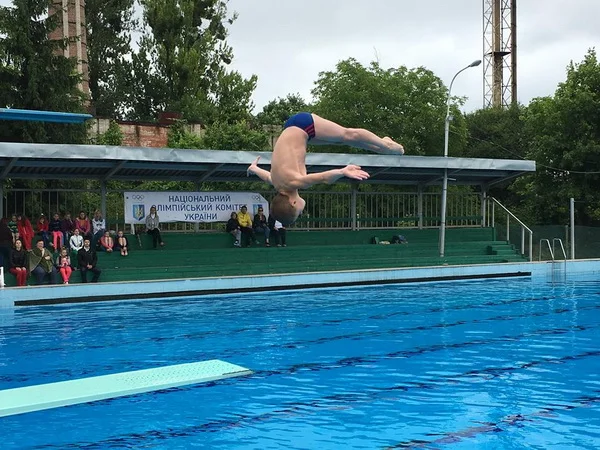 Миколаївські спортсмени - другі на юнацькому чемпіонаті України зі стрибків у воду | Корабелов.ИНФО image 1