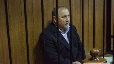 Суд отказался отпустить из-под стражи Николая Романчука, подозреваемого в получении взятки (видео) | Корабелов.ИНФО image 1