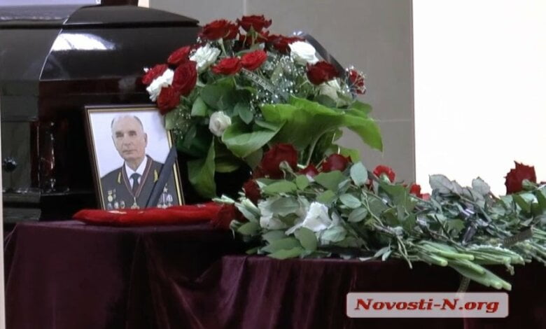 В Николаеве простились с одним из самых известных портовиков Украины Виталием Крапивой (видео) | Корабелов.ИНФО