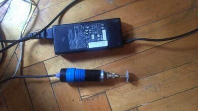 Боєць ЗСУ і студент вдома виготовляли на продаж вибухівку, замасковану в телефонах і іншіх електроприладах | Корабелов.ИНФО image 1