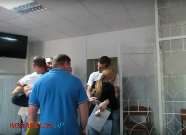 Из зала суда освободили подозреваемых "в сепаратизме" жителей Корабельного, полностью признавших свою вину (ВИДЕО) | Корабелов.ИНФО