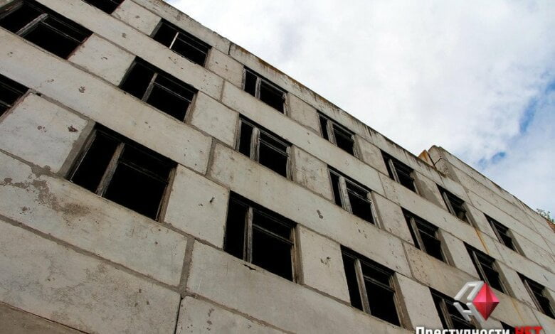 В Николаеве на стройке, где нашли Оксану Макар,  насмерть разбился  мальчик | Корабелов.ИНФО image 1