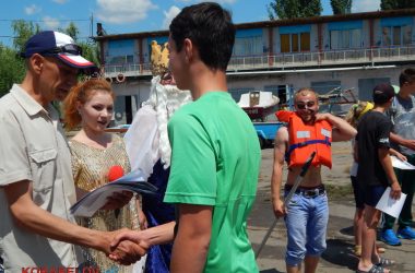 Разливали "пойло", наказали тренеров... Нептун заглянул в яхт-клуб Корабельного района (ВИДЕО) | Корабелов.ИНФО image 10