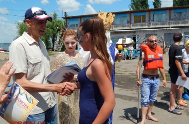 Разливали "пойло", наказали тренеров... Нептун заглянул в яхт-клуб Корабельного района (ВИДЕО) | Корабелов.ИНФО image 13