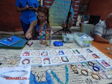 "В Николаеве каждый первый - талантливый человек". Ярмарка народного творчества у ДК "Корабельный" (ВИДЕО) | Корабелов.ИНФО image 4