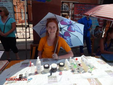 "В Николаеве каждый первый - талантливый человек". Ярмарка народного творчества у ДК "Корабельный" (ВИДЕО) | Корабелов.ИНФО image 6