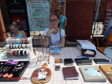 "В Николаеве каждый первый - талантливый человек". Ярмарка народного творчества у ДК "Корабельный" (ВИДЕО) | Корабелов.ИНФО image 7