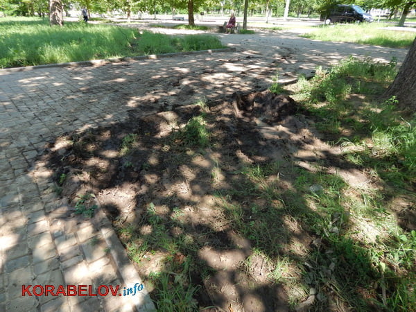 Из-за прорвавшей водопроводной трубы пришлось разрушить одну из башен «Сказки» в Корабельном районе (видео) | Корабелов.ИНФО image 3