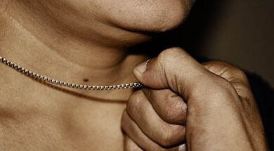 В Корабельном районе с трех женщин сорвали золотые цепочки | Корабелов.ИНФО