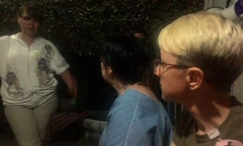 "Люди, вы сила!" Николаевцы встали на защиту детей АТОшников и волонтеров, которых пытались выгнать с базы отдыха | Корабелов.ИНФО image 2