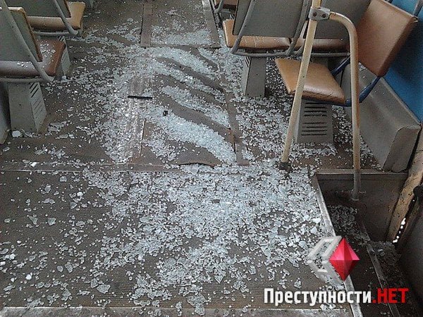 В центре Николаева "фура" въехала в трамвай – две женщины госпитализированы | Корабелов.ИНФО image 6