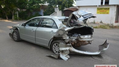 В Корабельном столкнулись «Фиат», «Мазда» и «Ланос» — пострадала девушка-водитель | Корабелов.ИНФО image 1
